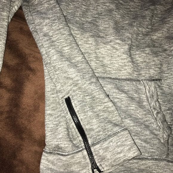 Hollister hoodie - Picture 2 of 4